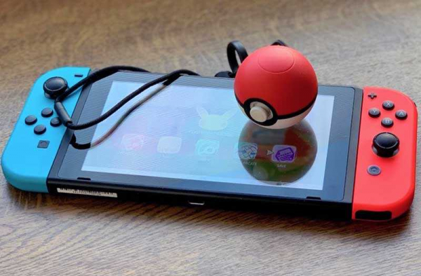 Обзор Poke Ball Plus: классный гаджет для каждого ребёнка