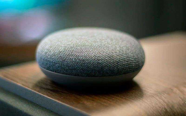 Обзор Google Home Mini — Уменьшенная версия популярной умной колонки