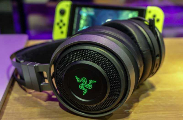 Обзор Razer Nari Ultimate наушников, вибрирующих лучше DualShock