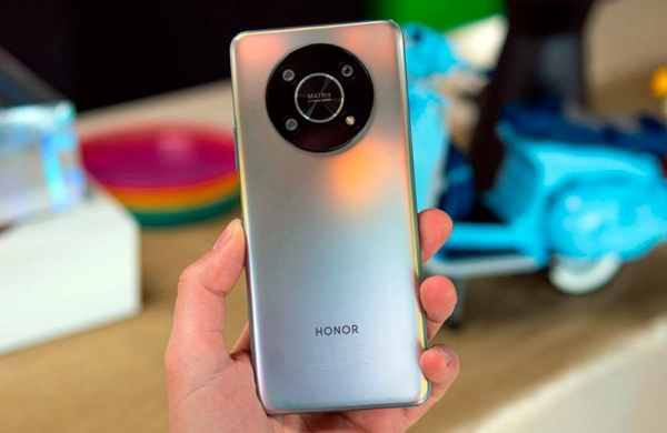 Обзор Honor Magic 4 Lite 5G: средний смартфон с разочаровывающими камерами