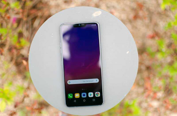 Обзор LG G7 ThinQ: дорогой и неоригинальный флагман