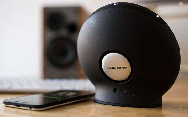 Bluetooth-динамик, который подойдет и для гостиной — Обзор Harman Kardon Onyx Mini