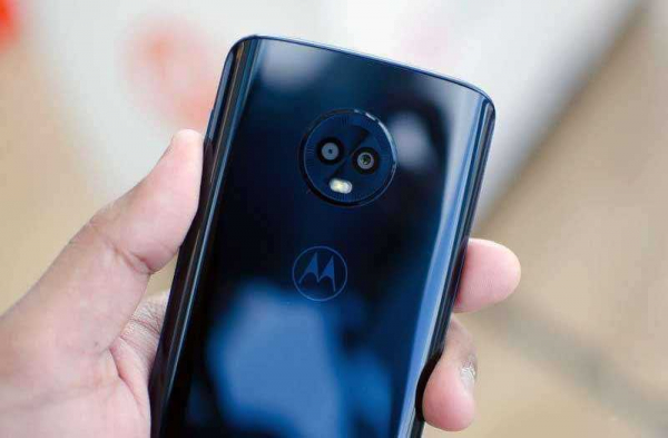 Обзор Motorola Moto G6, телефон с хорошим экраном и ценой