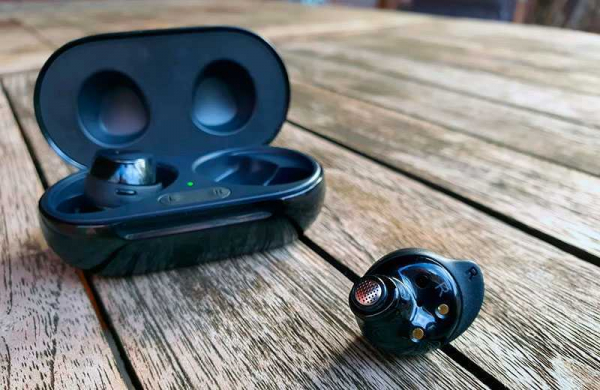 Обзор Samsung Galaxy Buds Plus: лучшие беспроводные наушники Samsung