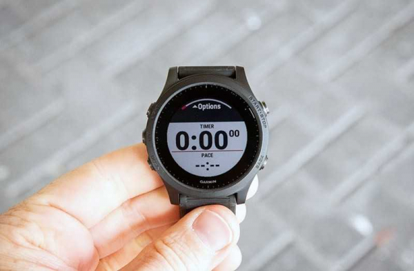 Обзор Garmin Forerunner 945: часы для марафонов с музыкой и GPS