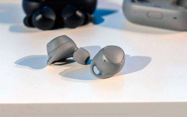 Samsung Gear IconX 2018 — Обзор хороших и неудобных беспроводных наушников