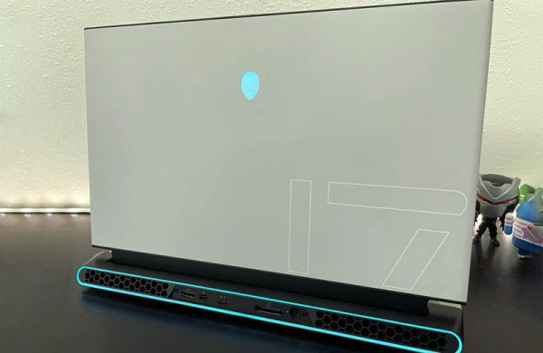 Обзор Alienware m17 R4 (2021): дорогой игровой ноутбук с клавишами Cherry MX