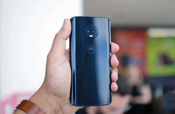 Обзор Motorola Moto G6, телефон с хорошим экраном и ценой