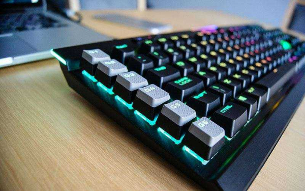 Corsair K95 RGB PLATINUM — Обзор моей новой любимой игровой клавиатуры