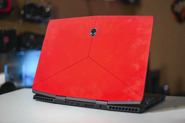 Обзор Alienware m15 серьёзного игрового ноутбука