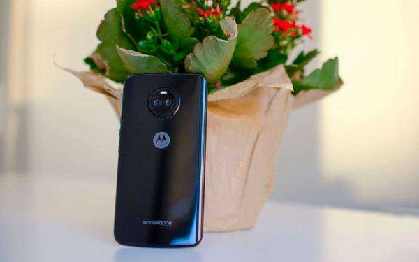 Обзор Moto X4 и X4 Android One — Выносливый и производительный смартфон