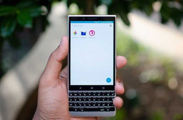 Обзор BlackBerry Key2: дайте шанс физической клавиатуре