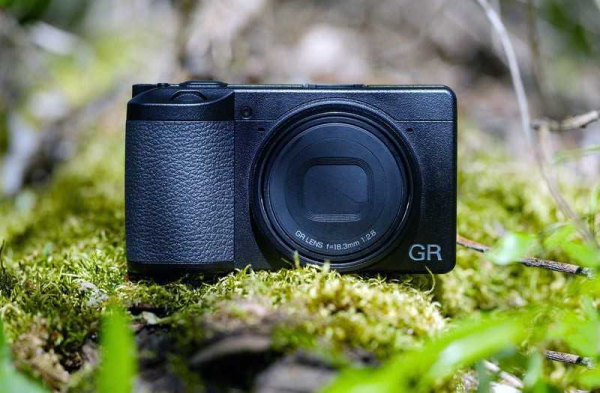 Обзор Ricoh GR III: компактная камера, снимающая как DSLR