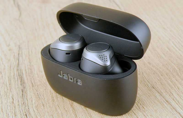 Обзор Jabra Elite 75t: мощный бас из крошечных затычек