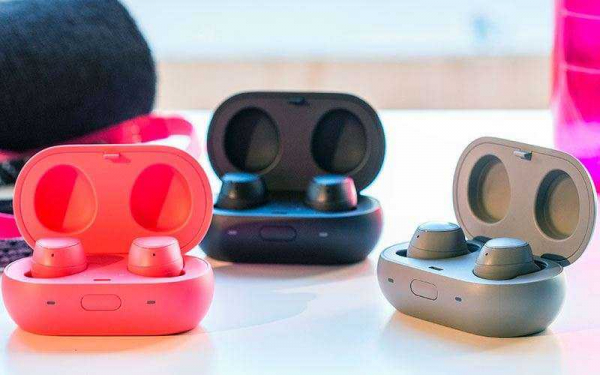 Samsung Gear IconX 2018 — Обзор хороших и неудобных беспроводных наушников