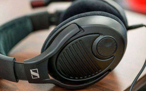 Sennheiser PC 373D — Обзор удобных игровых наушников с завышенной ценой