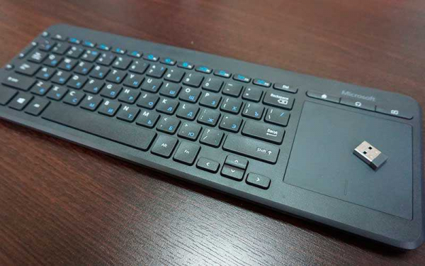 Тестирование Microsoft All-in-One Media Keyboard — Обзор клавиатуры как раз для дивана