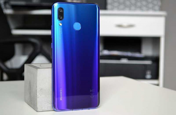 Обзор телефона Huawei Nova 3 отличного со всех сторон