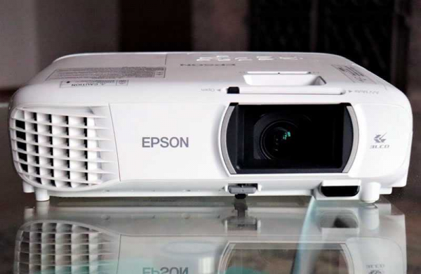 Обзор Epson EH-TW750: яркого домашнего проектора Full HD