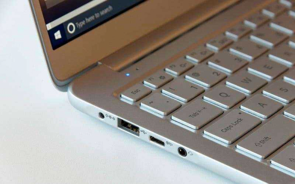 Обзор Samsung Notebook 9: супертонкий ноутбук для работы